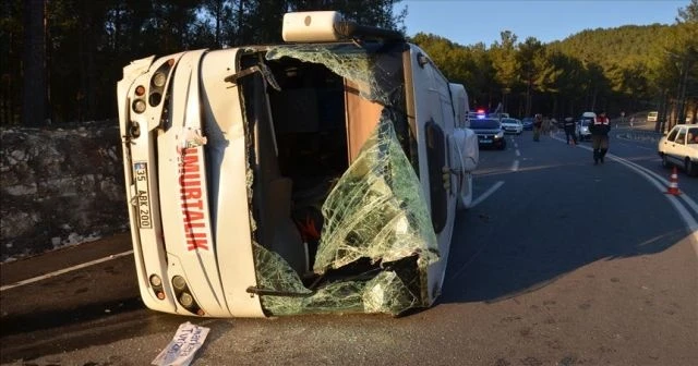 Kahramanmaraş'ta midibüs ile kamyonet çarpıştı