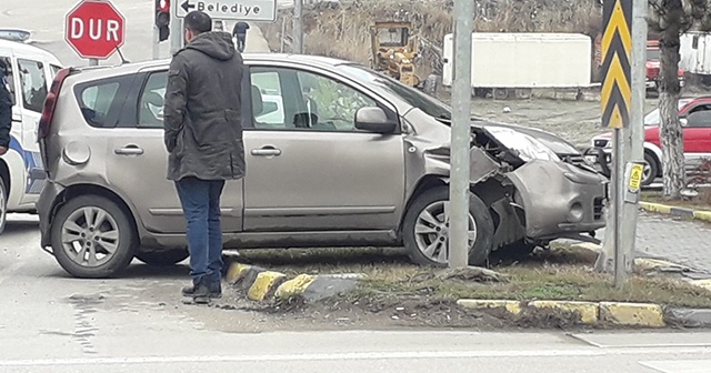 Karabük&#039;te trafik kazası: 2 yaralı