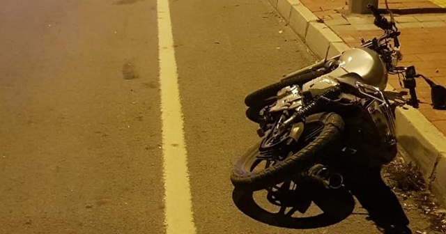 Kasksız gençlerin trafiğe kapalı alanda motosiklet kazası ölümle bitti: 2 ölü