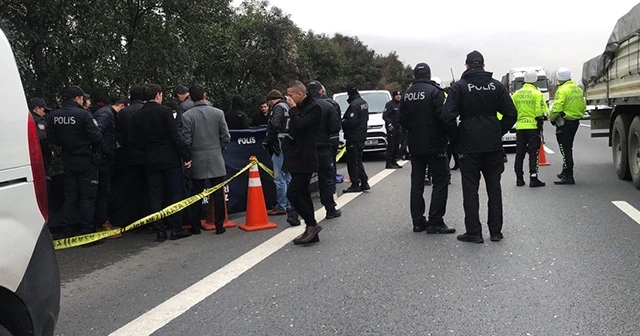 Kocaeli TEM'de battaniyeye sarılı ceset bulundu