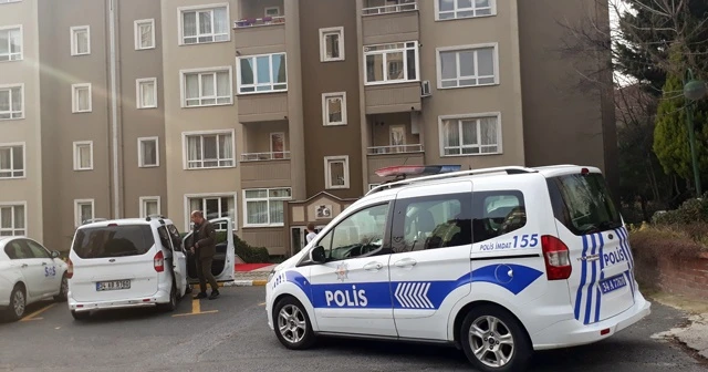 Küçükçekmece'de bir kişi kendi evinde silahla vuruldu