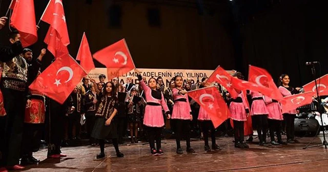 Kurtuluşun 100'üncü yılı ‘Türk Halk Müziği' ile kutlandı