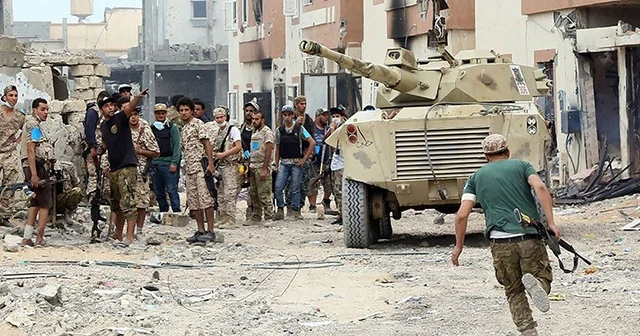 Libya'daki hükümet güçleriyle Hafter milisleri Sirte kenti dışında çatışıyor
