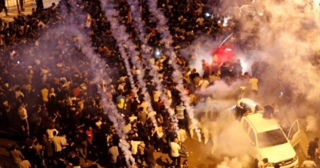Lübnan&#039;da polis ve göstericiler arasında arbede: 35 yaralı
