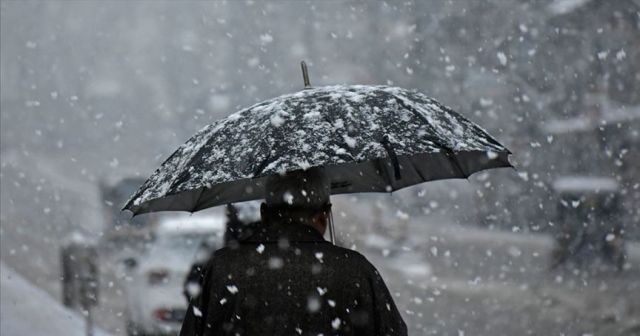 Manisa&#039;da kar yağışı etkili oldu