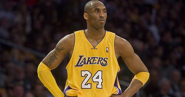 Mavericks Kobe Bryant&#039;ın anısına 24 numaralı formayı emekli etti