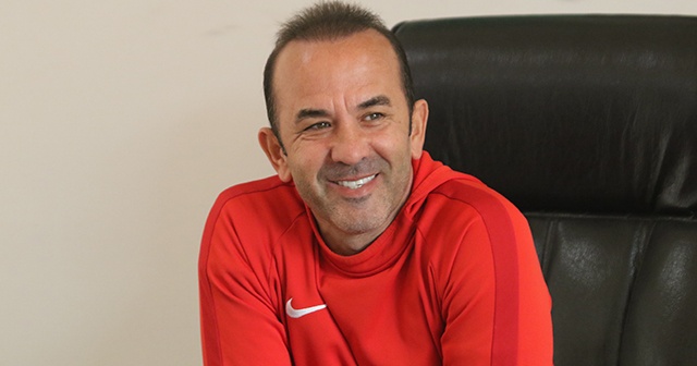 Mehmet Özdilek&#039;ten transfer açıklaması!