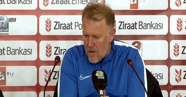 Prosinecki: "Yeni gelen oyuncularla ligde kalmak için savaşacağız"