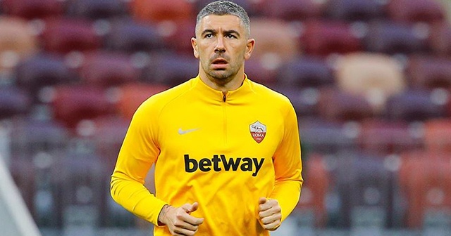 Roma Kolarov&#039;un sözleşmesini uzattı