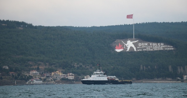 Rus askerî gemileri Çanakkale Boğazı&#039;ndan geçti