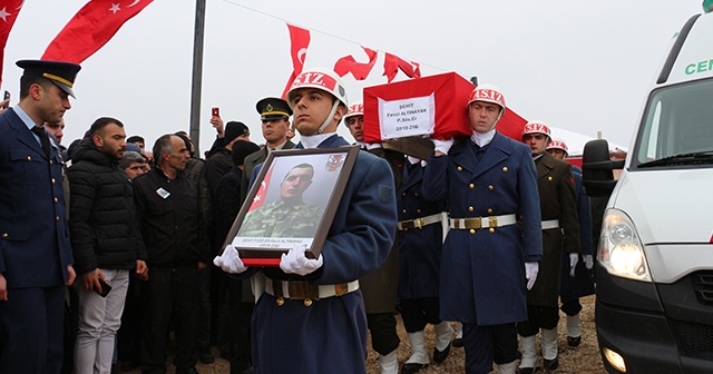 Şehit Piyade Sözleşmeli Er Fevzi Altınaya son yolculuğuna uğurlandı