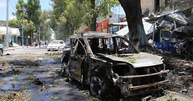 Somali’de Türkleri koruyan güvenlik güçlerine bombalı saldırı