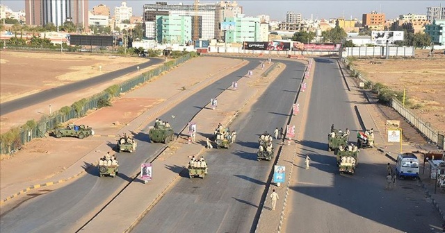 Sudan Başbakanı Hamduk &#039;asayişi kontrol altına almada orduya güvendiğini&#039; açıkladı