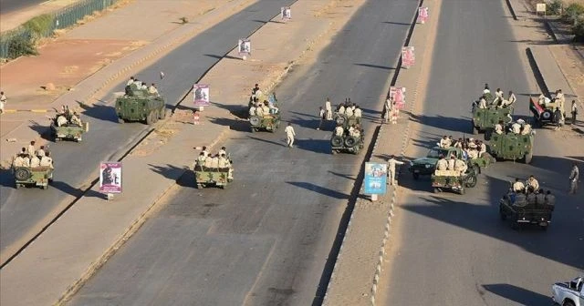 Sudan'da 'isyan' bastırıldı, 43 istihbaratçı gözaltına alındı