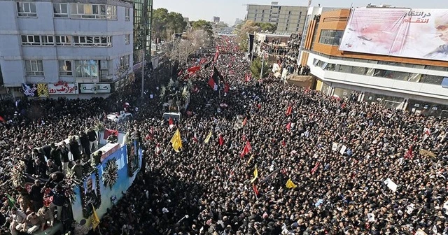 İzdiham nedeniyle ertelenen Süleymani'nin defin işlemi tekrar başladı