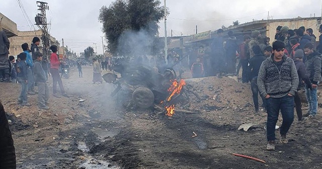 Tel Abyad&#039;da teröristler bombalı araç patlattı