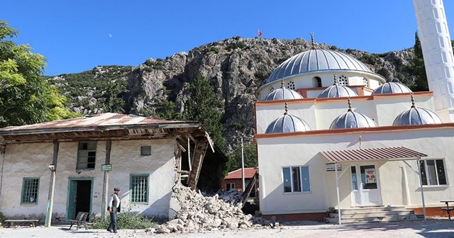 Türkiye ve yakın çevresi geçen yıl 23 bin kez sallandı