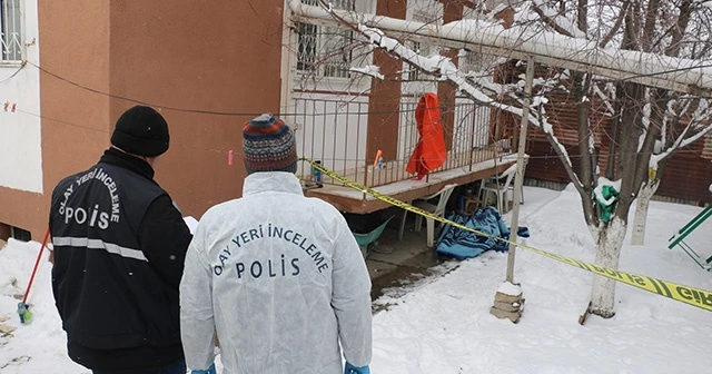 Yaşlı adam evinin bahçesinde ölü bulundu