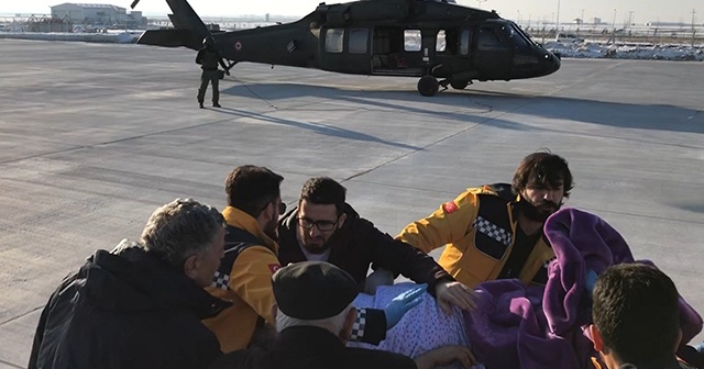 Yaşlı kadın, askeri helikopterle getirildiği Muş’ta tedavi altına alındı