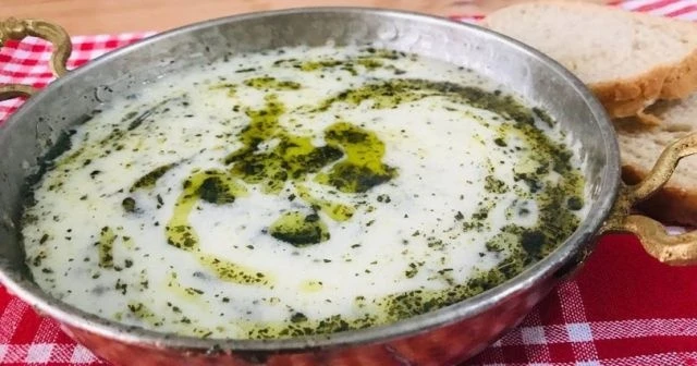 Yayla çorbası Tarifi yapımı ve Yayla çorbası yemeği nasıl yapılır, Yayla çorbası nasıl yapılır