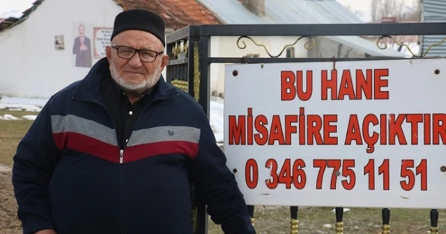 80 yaşındaki yaşlı adam misafire hasret yaşıyor