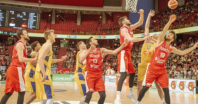 A Milli Erkek Basketbol Takımı&#039;nın yüzü gülmüyor