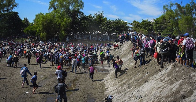 ABD&#039;ye gitmeye çalışan göçmenlerden 318&#039;i yolda hayatını kaybetti