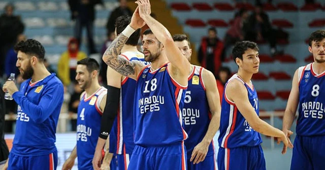 Anadolu Efes&#039;ten üst üste 10&#039;uncu galibiyet