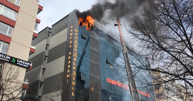 Ankara&#039;da korkutan yangın!