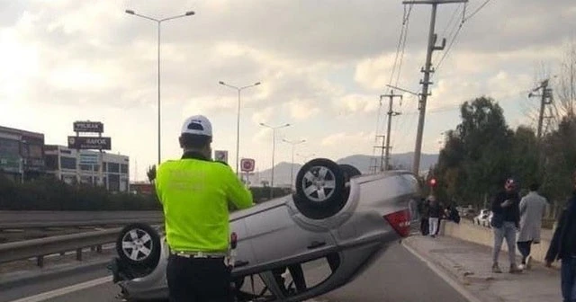 Asker uğurlamasından dönen araç takla attı