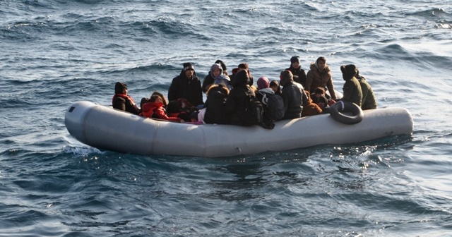 Ayvalık’ta 42 düzensiz göçmen yakalandı