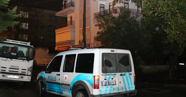 Banyoda babasının cansız bedeniyle karşılaştı