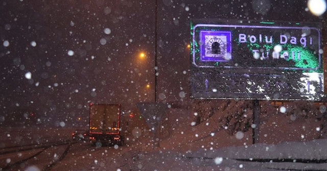 Bolu Dağı&#039;ndan tırların geçişine izin yok