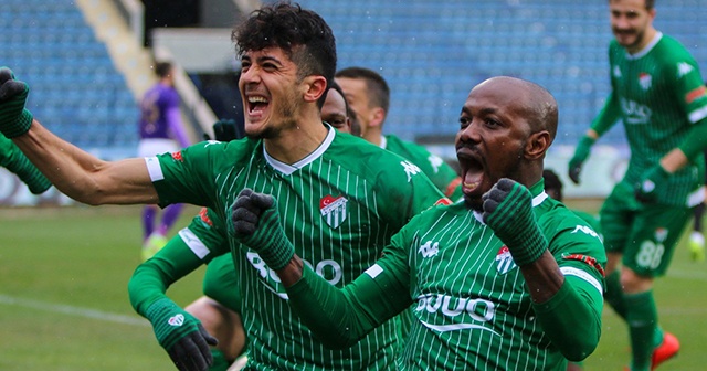 Bursaspor, Ankara&#039;da ilkleri yaşadı