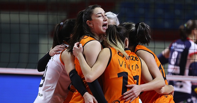 CEV Şampiyonlar Ligi: Eczacıbaşı: 3 - Budowlani Lodz: 2