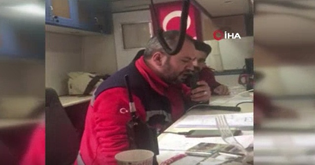 Çığ bölgesindeki ekiple telsiz görüşmeleri kamerada