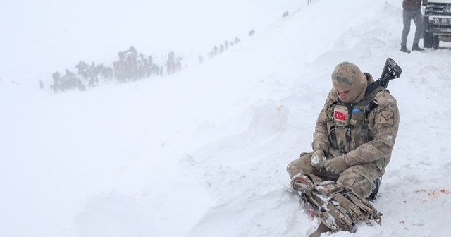 Çığ düşmesinin simgesi olan fotoğrafı çeken muhabir o anları anlattı