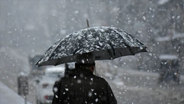 Dikkat! Meteoroloji İstanbul için saat verdi