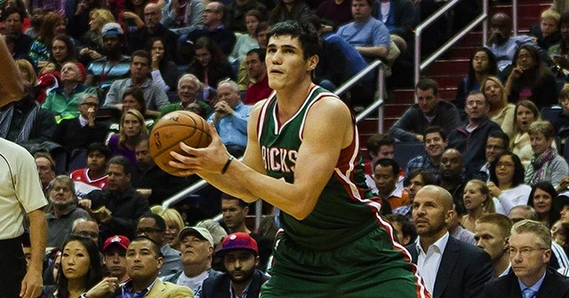 Ersan İlyasova'nın 12 sayısı Bucks'a yetmedi