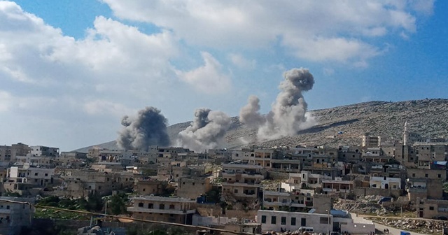 Esad rejimi ve Rus savaş uçakları Halep kırsalını vurdu