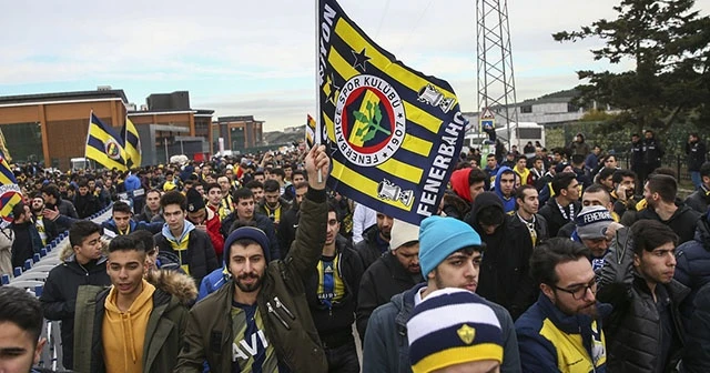Fenerbahçeli taraftarlar Riva’da toplandı