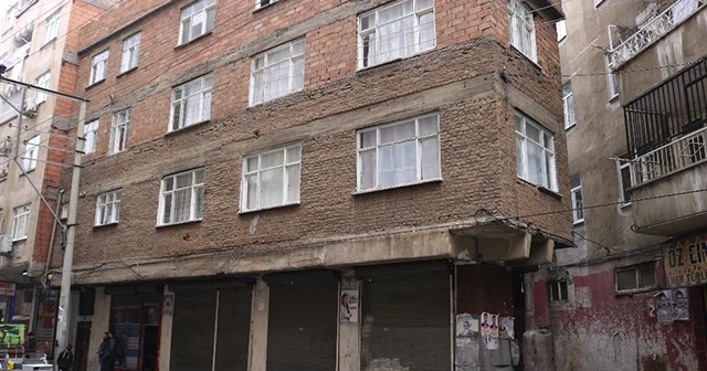 Görenleri hayretler içinde bırakıyor: Diyarbakır’da bir garip bina