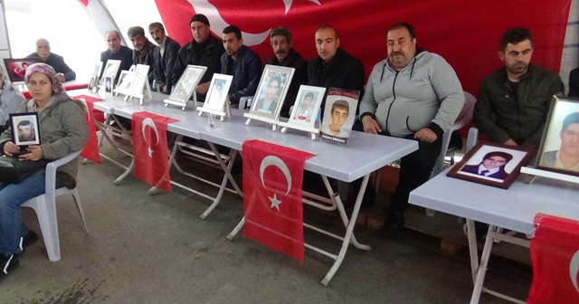 HDP önündeki evlat nöbeti 178&#039;inci gününde