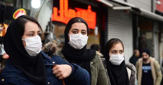 Irak, komşu İran'daki koronavirüs vakaları nedeniyle bir sınır kapısını kapattı