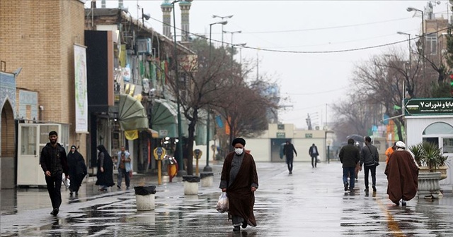 İran&#039;ın 11 eyaletinde halka &#039;sokağa çıkmayın&#039; çağrısı