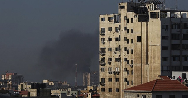 İsrail&#039;den Gazze&#039;de Hamas&#039;a ait hedeflere hava saldırısı