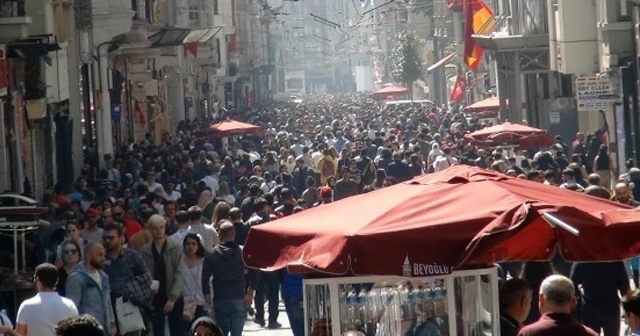 İstanbul'da kilometrekareye kaç kişi düşüyor?