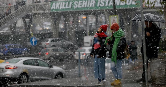 İstanbul için saat verildi! Kar kalınlığı 9 santimi bulacak