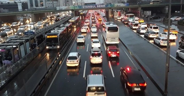 İstanbul trafiğinde yoğunluk yüzde 70'i aştı