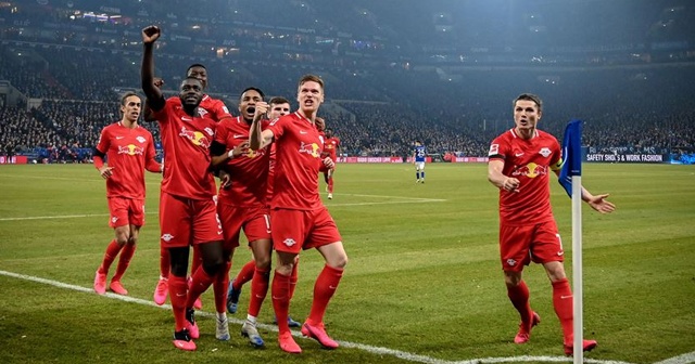 Leipzig, deplasmanda Schalke 04’ü 5 golle geçti